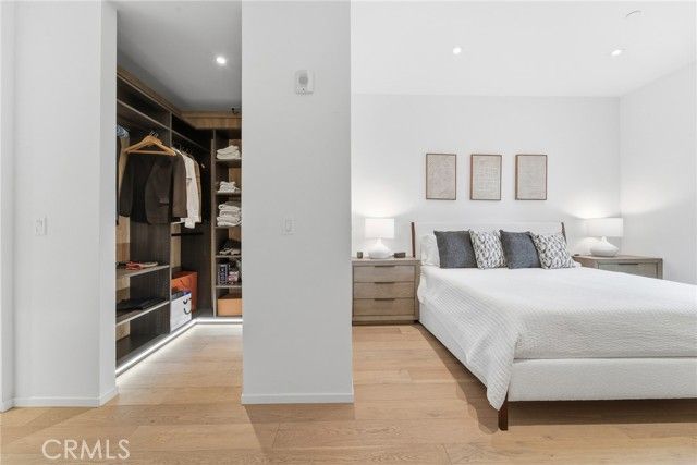 1030 N Kings Road 405, West Hollywood, CA 90069