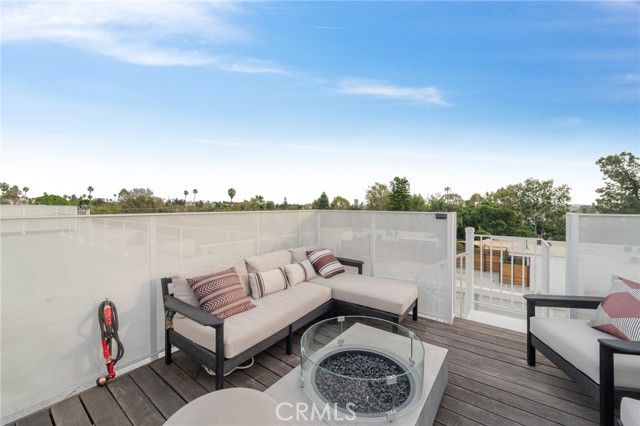 1030 N Kings Road 405, West Hollywood, CA 90069