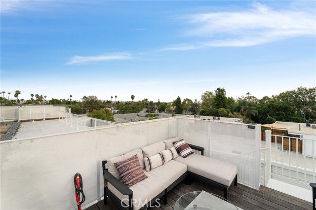 1030 N Kings Road 405, West Hollywood, CA 90069