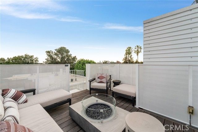 1030 N Kings Road 405, West Hollywood, CA 90069