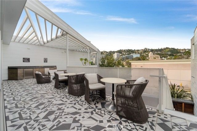 1030 N Kings Road 405, West Hollywood, CA 90069