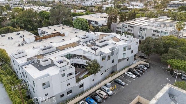 1030 N Kings Road 405, West Hollywood, CA 90069