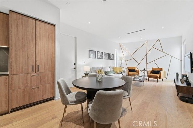 1030 N Kings Road 405, West Hollywood, CA 90069