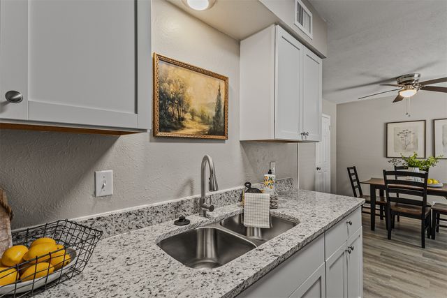 1905 W Morton Street 11, Denison, TX 75020