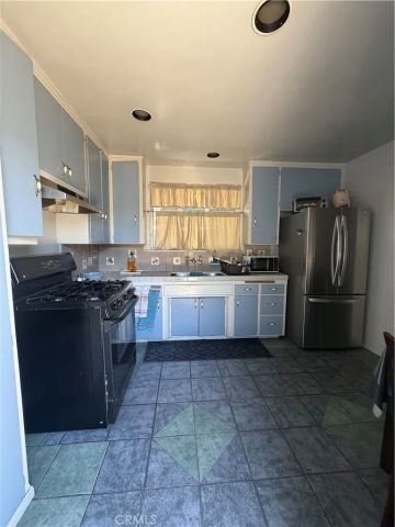 10445 Rose Hedge Drive, Whittier, CA 90606