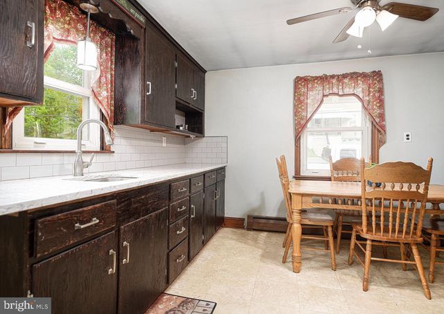 125 MANCHESTER ST, Glen Rock, PA 17327