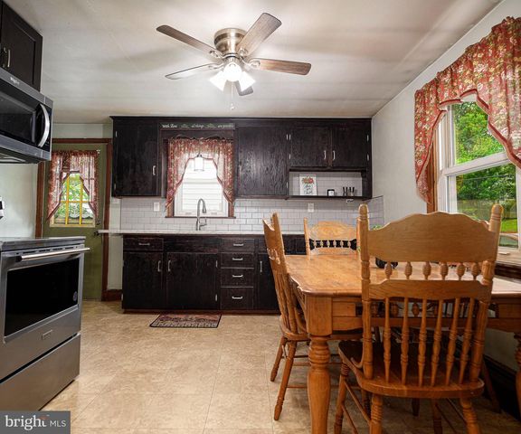 125 MANCHESTER ST, Glen Rock, PA 17327