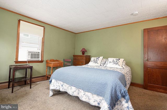 125 MANCHESTER ST, Glen Rock, PA 17327