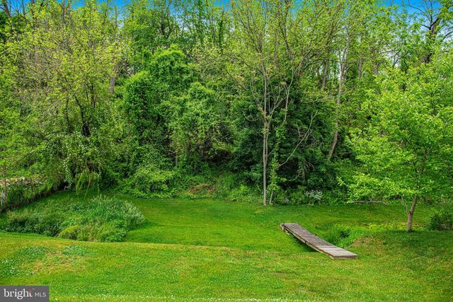 125 MANCHESTER ST, Glen Rock, PA 17327