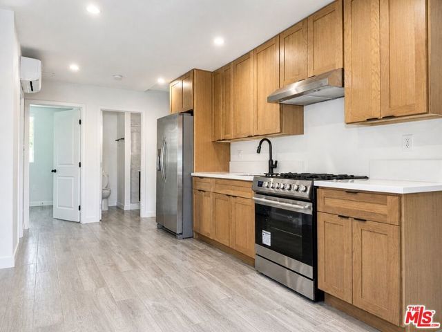 1420 W 22nd Street, Los Angeles, CA 90007