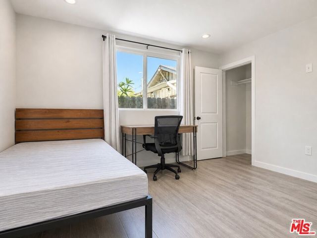 1420 W 22nd Street, Los Angeles, CA 90007