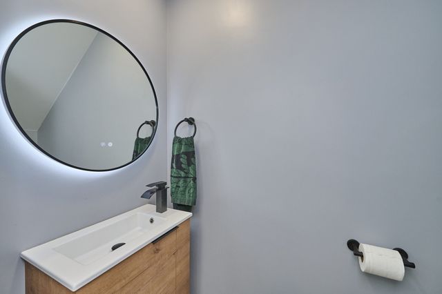 66 Catherine St 66, Boston, MA 02131