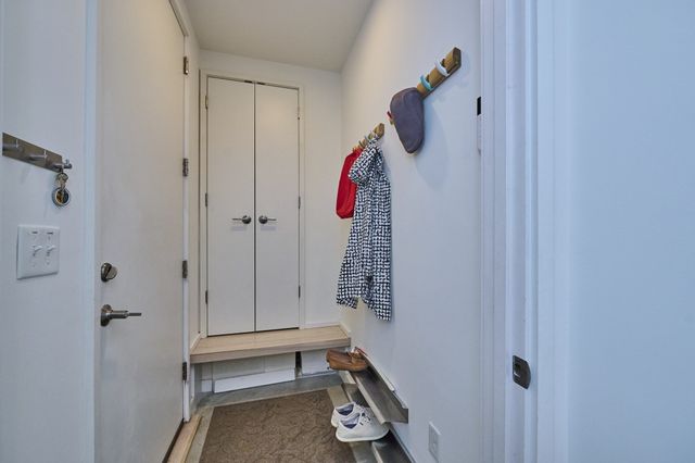 66 Catherine St 66, Boston, MA 02131