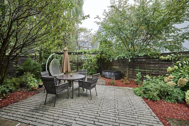 66 Catherine St 66, Boston, MA 02131
