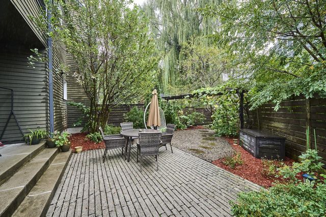 66 Catherine St 66, Boston, MA 02131
