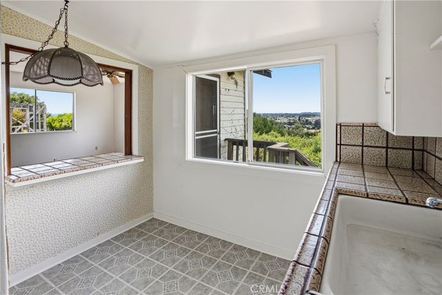 3300 Crestline Way, Soquel, CA 95073
