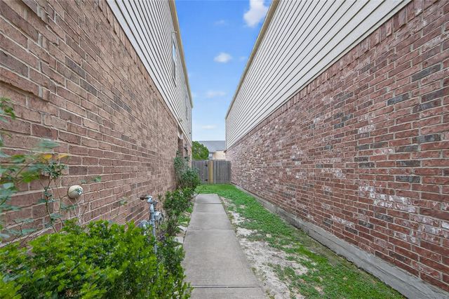 17110 Amarose Drive, Houston, TX 77090