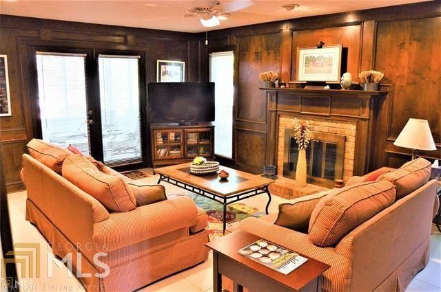100 Lake Point Drive, Peachtree City, GA 30269