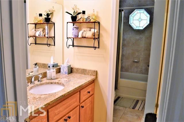 100 Lake Point Drive, Peachtree City, GA 30269