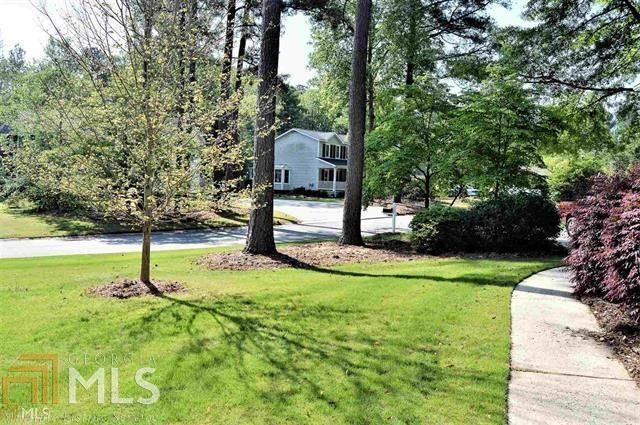 100 Lake Point Drive, Peachtree City, GA 30269