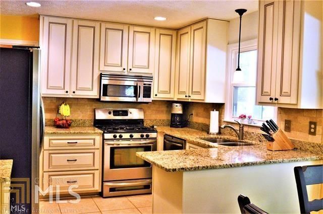 100 Lake Point Drive, Peachtree City, GA 30269