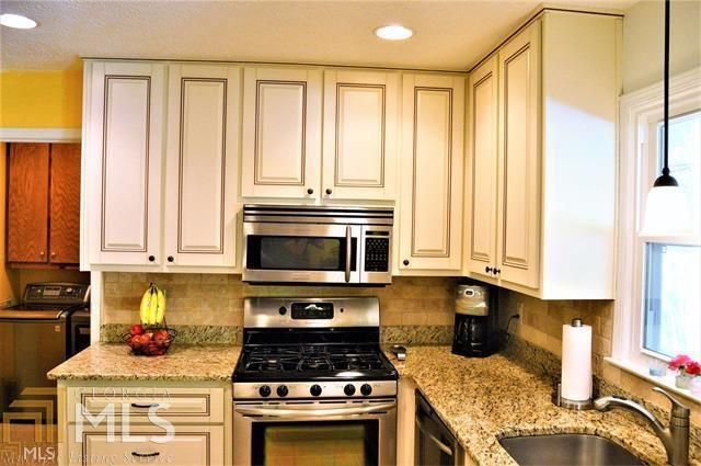 100 Lake Point Drive, Peachtree City, GA 30269