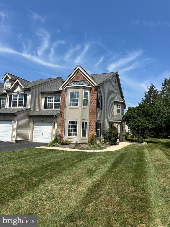 101 TREE TOP CT, Warwick, PA 18974