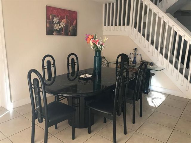 6651 Hidden Cove Drive, Davie, FL 33314