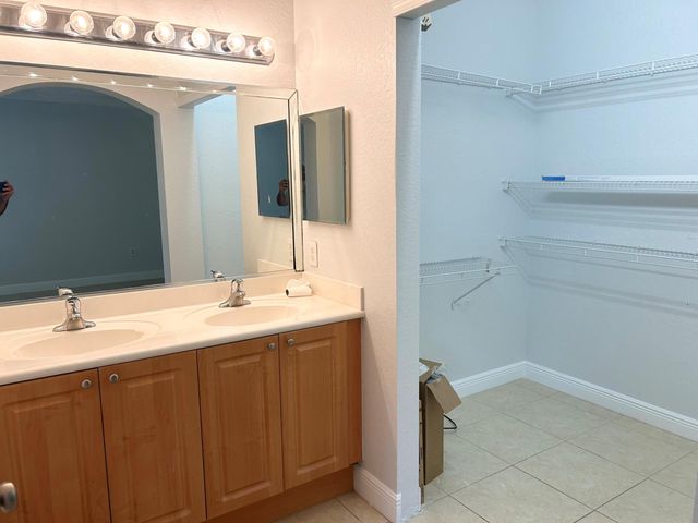 6651 Hidden Cove Drive, Davie, FL 33314