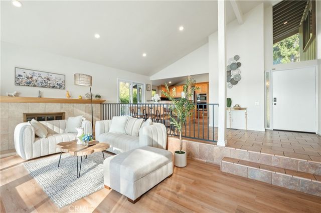 10961 Limetree, North Tustin, CA 92705