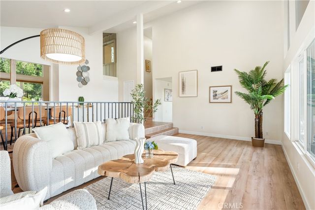 10961 Limetree, North Tustin, CA 92705