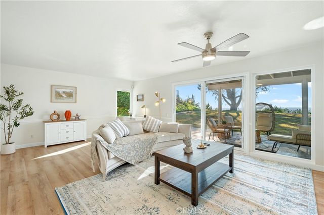 10961 Limetree, North Tustin, CA 92705