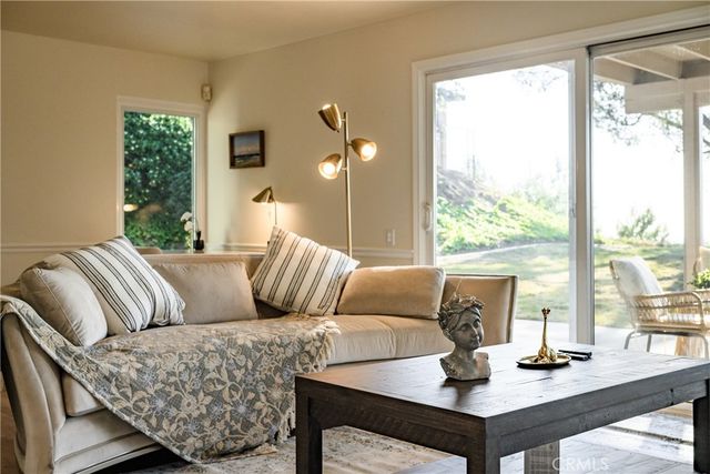 10961 Limetree, North Tustin, CA 92705