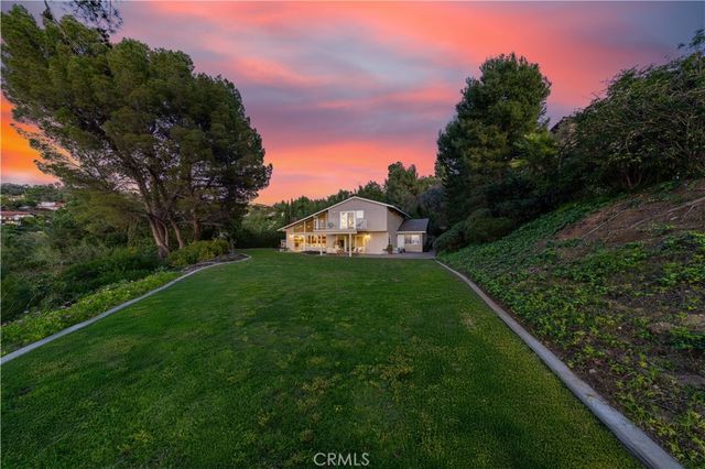 10961 Limetree, North Tustin, CA 92705