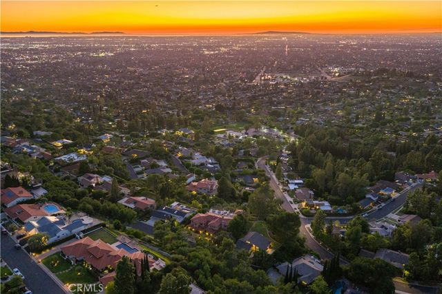 10961 Limetree, North Tustin, CA 92705