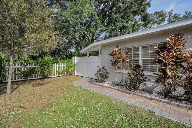 5 N HAYES ROAD, Oldsmar, FL 34677
