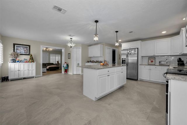 5 N HAYES ROAD, Oldsmar, FL 34677