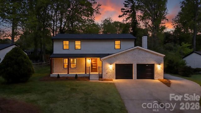 7234 Rollingridge Drive, Charlotte, NC 28211