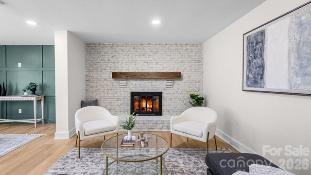 7234 Rollingridge Drive, Charlotte, NC 28211