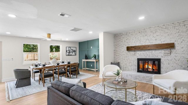 7234 Rollingridge Drive, Charlotte, NC 28211