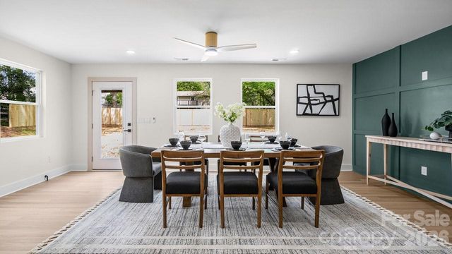 7234 Rollingridge Drive, Charlotte, NC 28211