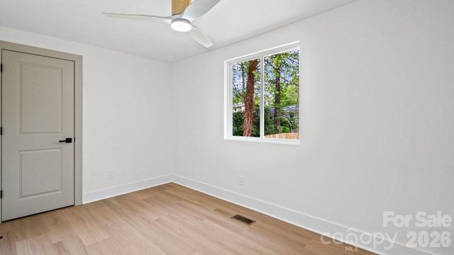 7234 Rollingridge Drive, Charlotte, NC 28211