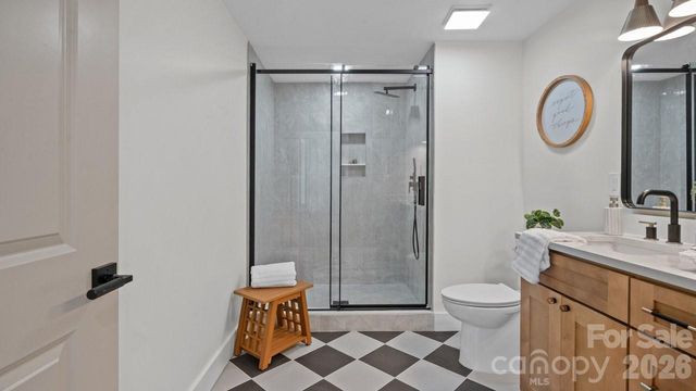 7234 Rollingridge Drive, Charlotte, NC 28211