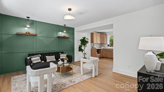 7234 Rollingridge Drive, Charlotte, NC 28211