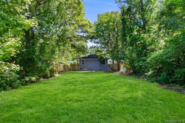 43 Grand Avenue, Shirley, NY 11967