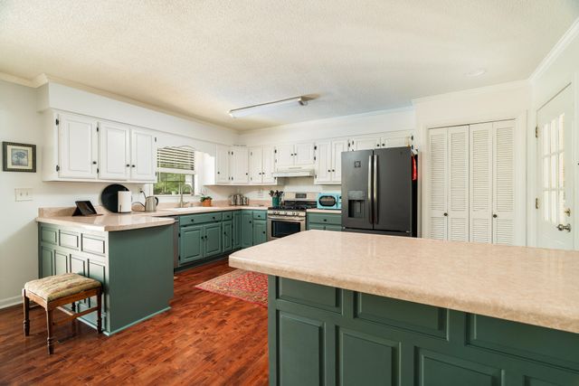 132 County Road 620, Etowah, TN 37331