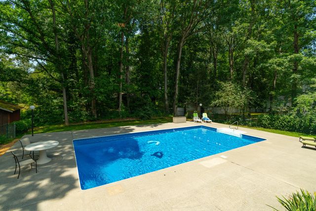 132 County Road 620, Etowah, TN 37331