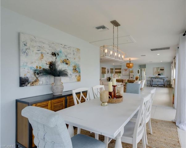 9214 Kincaid CT, Sanibel, FL 33957