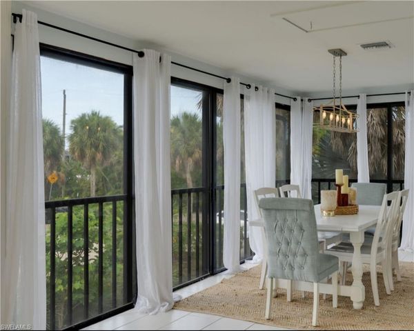 9214 Kincaid CT, Sanibel, FL 33957