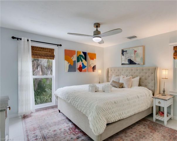 9214 Kincaid CT, Sanibel, FL 33957